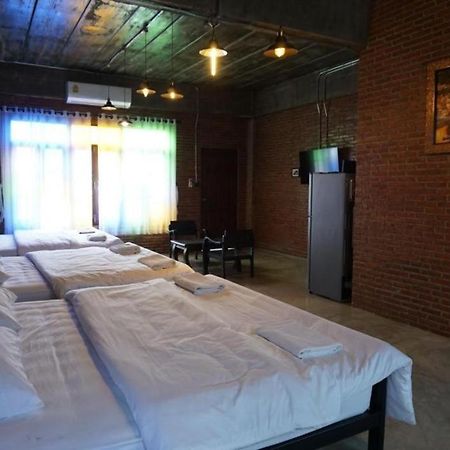 Hotel Oyo 1155 Bikers House And Enduro Tours Chiang Mai Esterno foto