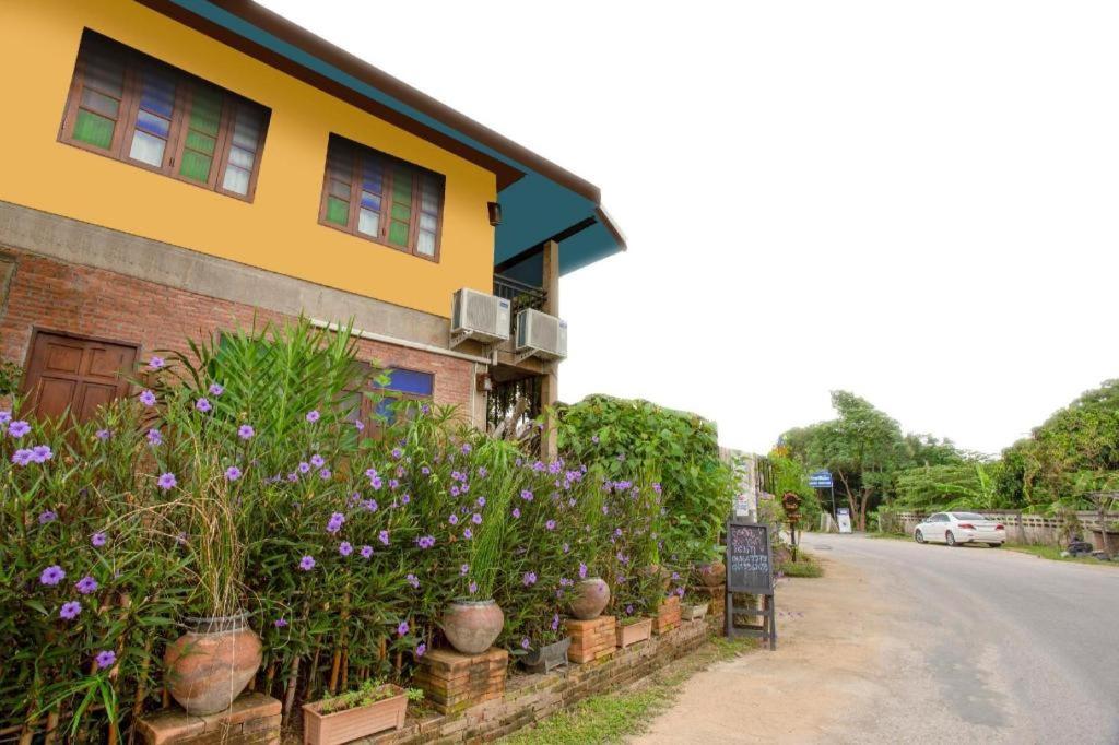 Hotel Oyo 1155 Bikers House And Enduro Tours Chiang Mai Esterno foto