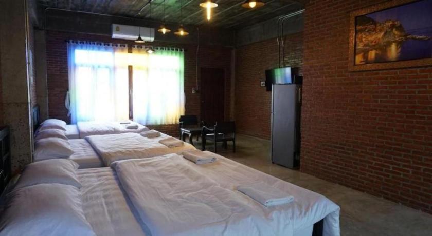Hotel Oyo 1155 Bikers House And Enduro Tours Chiang Mai Esterno foto