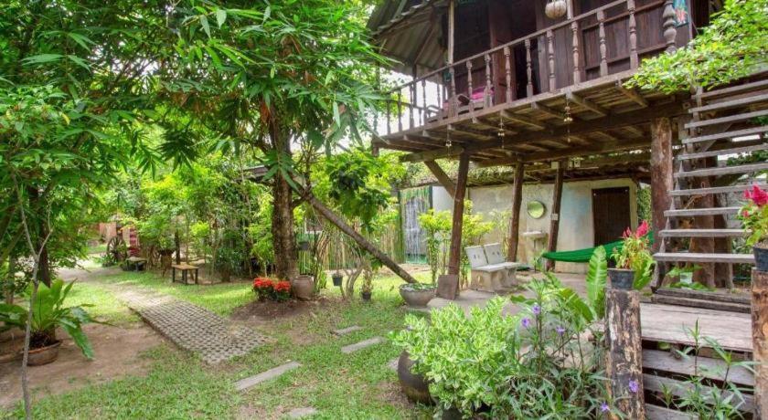 Hotel Oyo 1155 Bikers House And Enduro Tours Chiang Mai Esterno foto