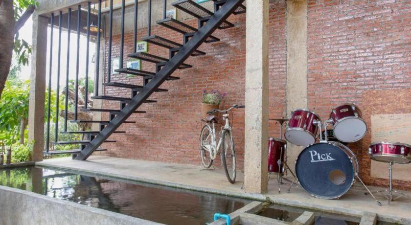 Hotel Oyo 1155 Bikers House And Enduro Tours Chiang Mai Esterno foto