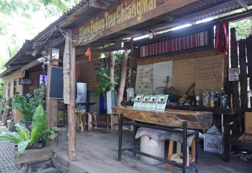 Hotel Oyo 1155 Bikers House And Enduro Tours Chiang Mai Esterno foto
